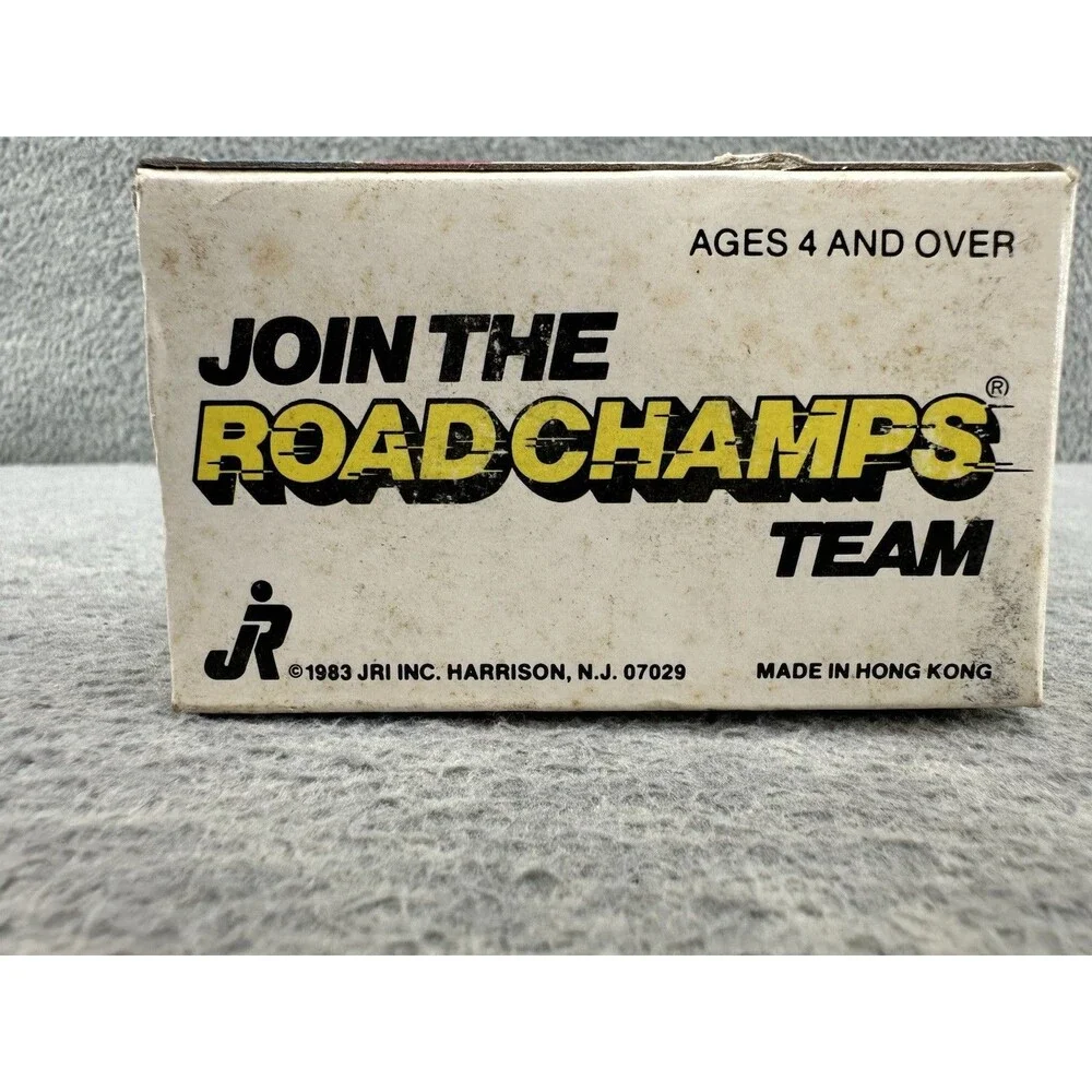 ROAD CHAMPS Vintage Die Cast #24 Coyote Red Jeep T5
